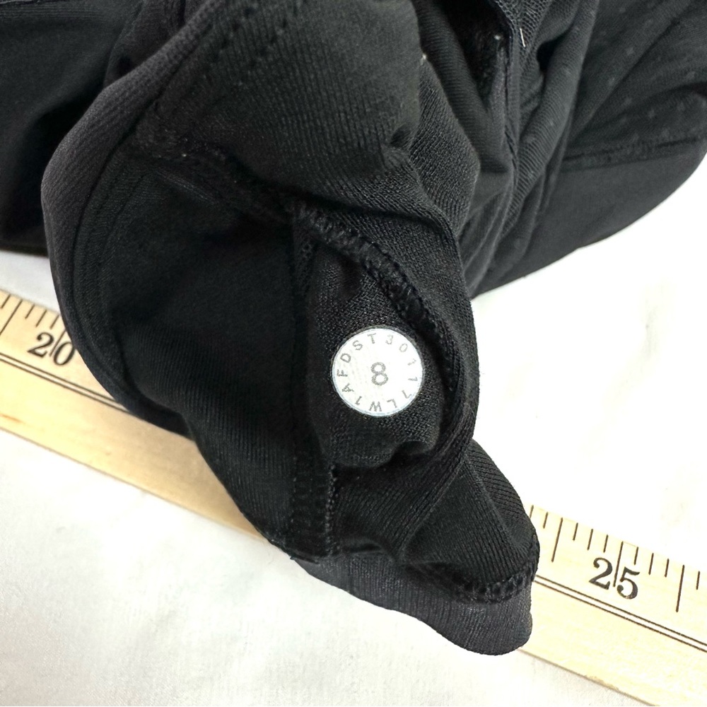 Lululemon Women’s Sz 8 Body Con Tank Top W/ Shelf Bra Black Activewear Mesh Back - Picture 11 of 15